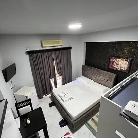 ホテル Sala *