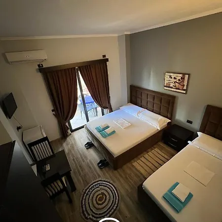 Sala ホテル Sarandë