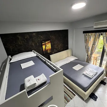 Sala * Sarandë