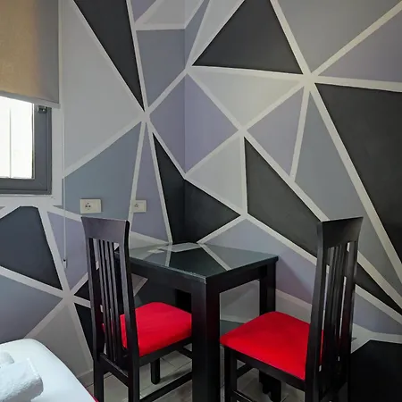 Sala ホテル Sarandë