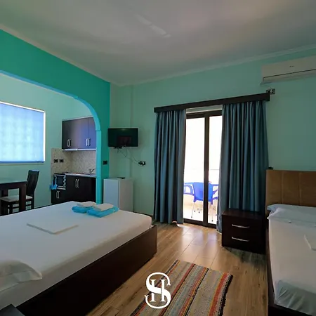 Sala ホテル Sarandë